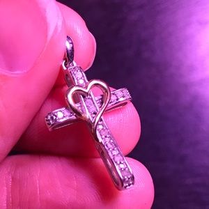 Sterling silver cross pendant